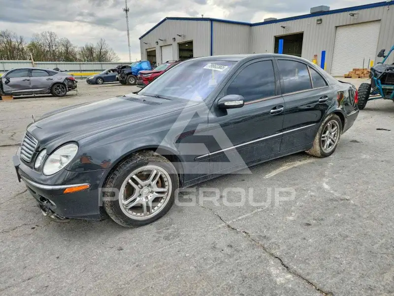 2003 Mercedes Benz E-Class photo
