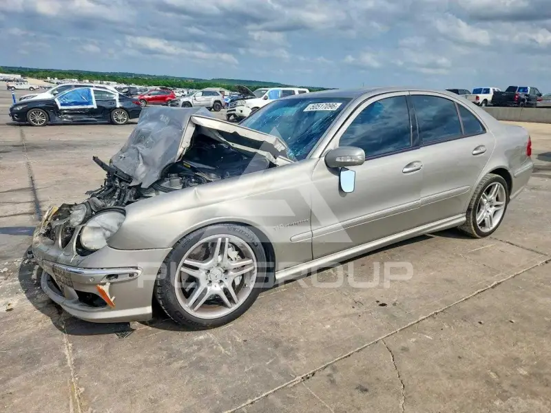 2003 Mercedes Benz E-Class photo