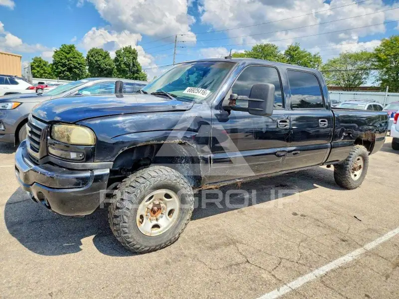2003 GMC Sierra photo