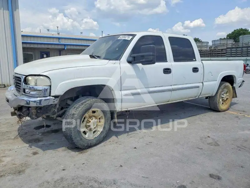 2003 GMC Sierra photo