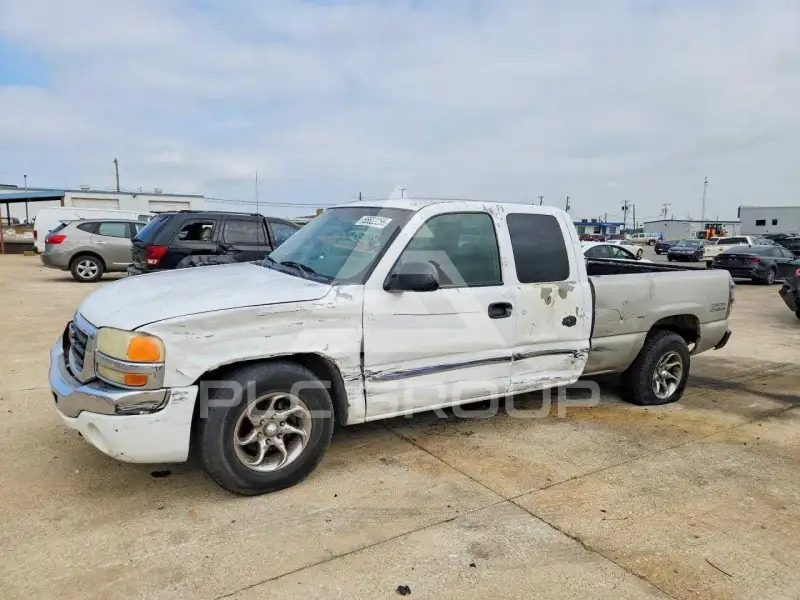 2003 GMC Sierra photo