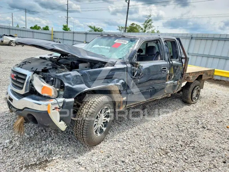 2003 GMC Sierra photo