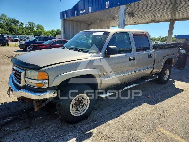 2003 GMC Sierra photo