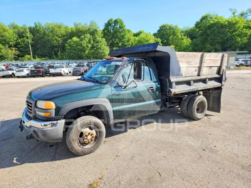 2003 GMC Sierra photo