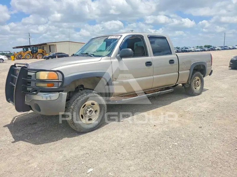 2003 GMC Sierra photo