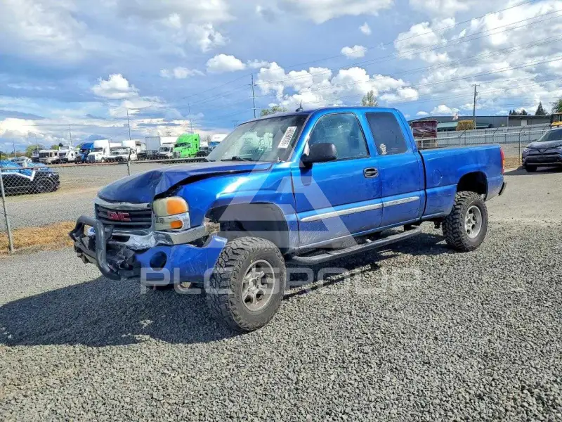 2003 GMC Sierra photo