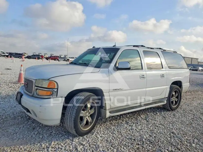 2003 GMC YUKON фото