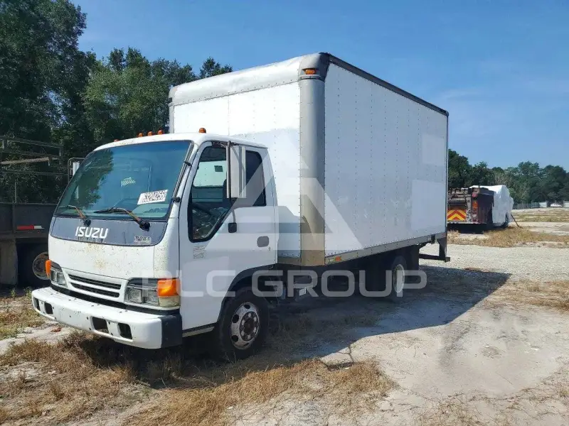 2003 Isuzu NPR photo