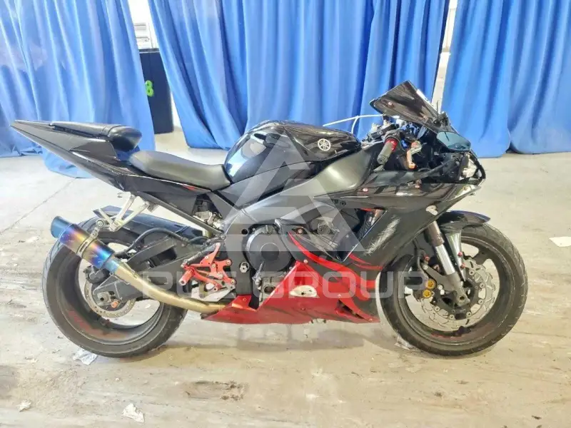 2003 Yamaha YZF1000 фото