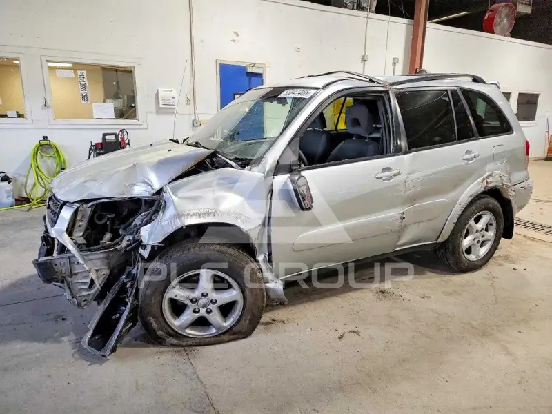 2003 Toyota RAV4 photo
