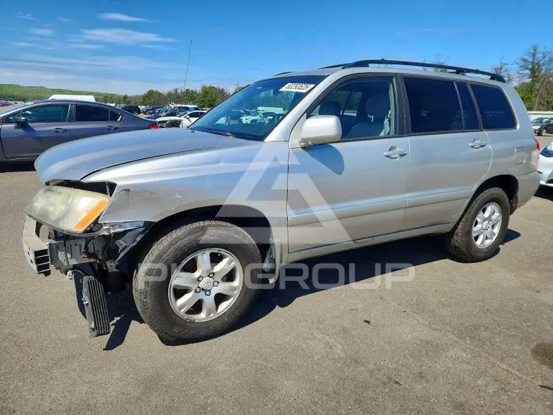 2003 Toyota Highlander photo