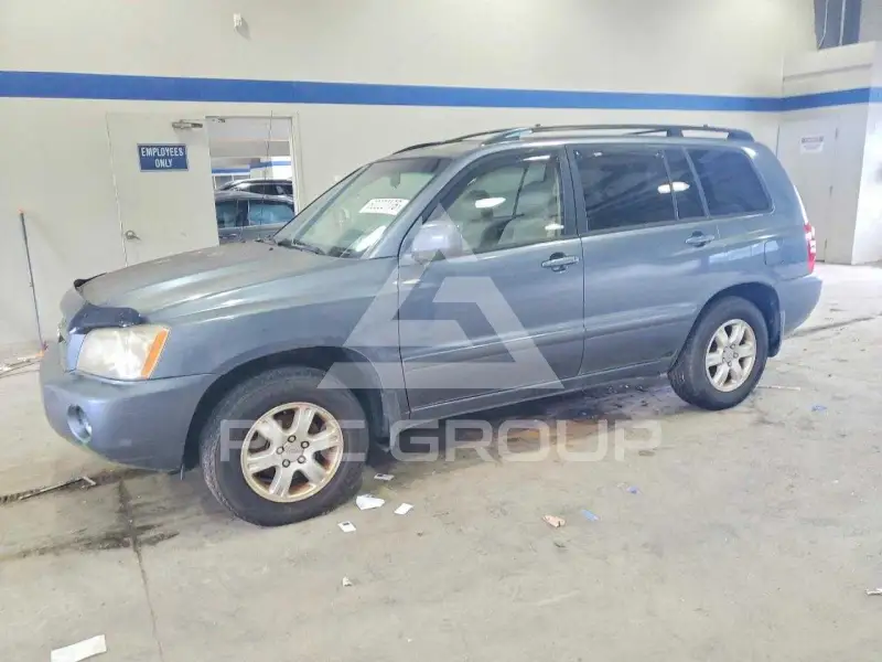 2003 Toyota Highlander photo