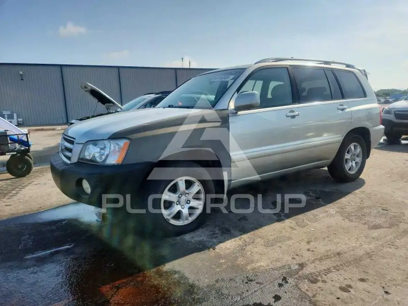 2003 Toyota Highlander photo