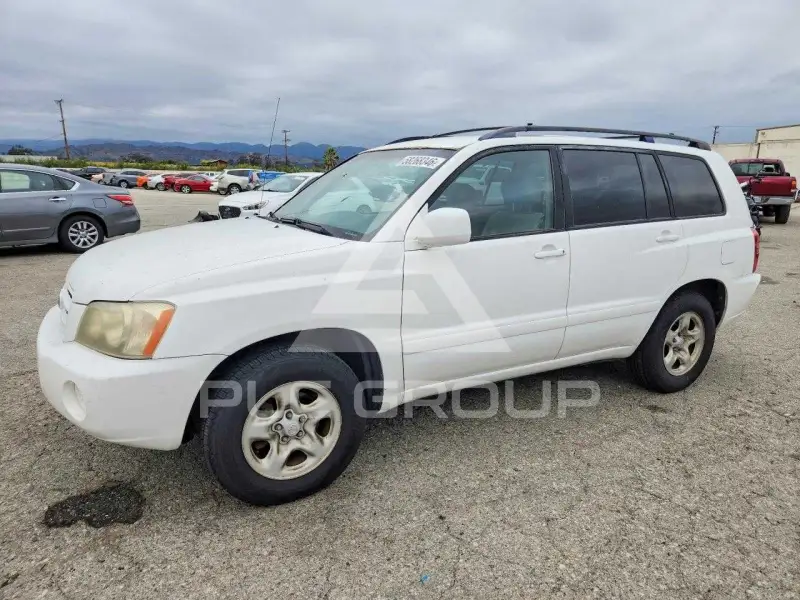 2003 Toyota Highlander photo