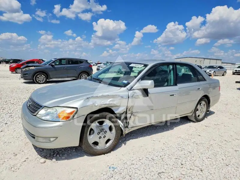2003 Toyota AVALON photo
