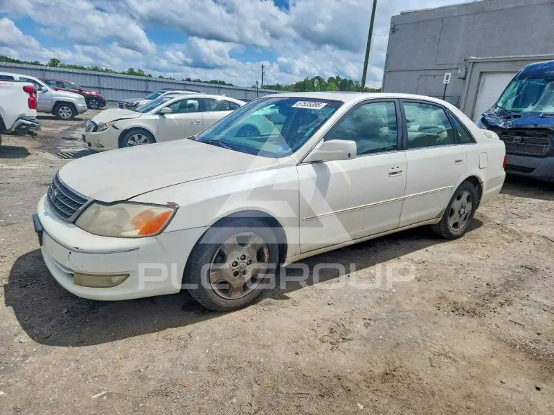 2003 Toyota AVALON photo