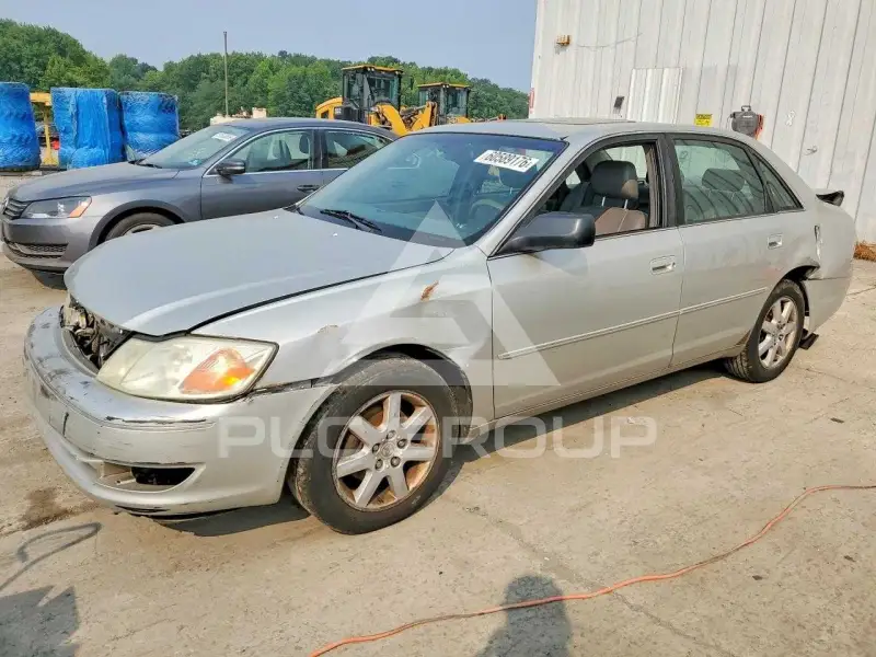 2003 Toyota AVALON photo