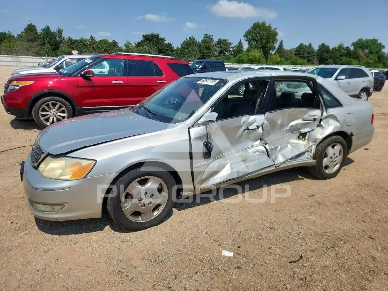 2003 Toyota AVALON фото