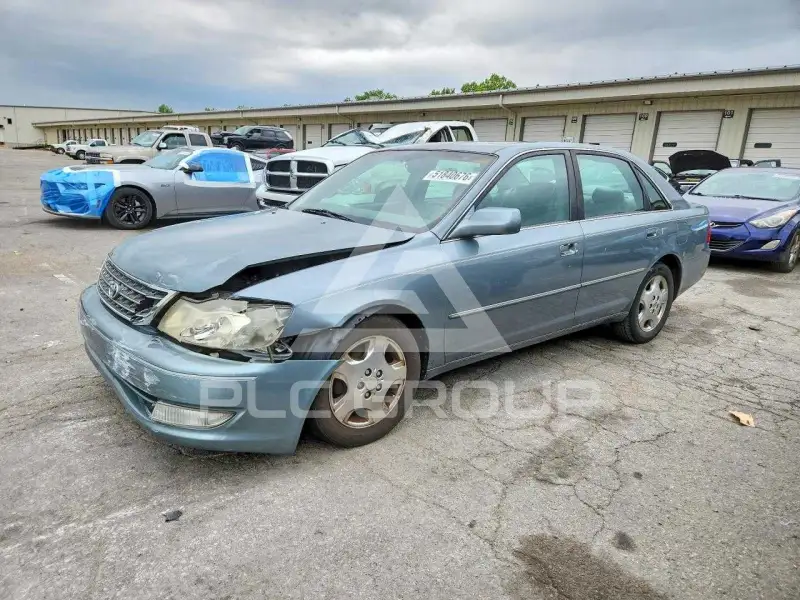 2003 Toyota AVALON photo
