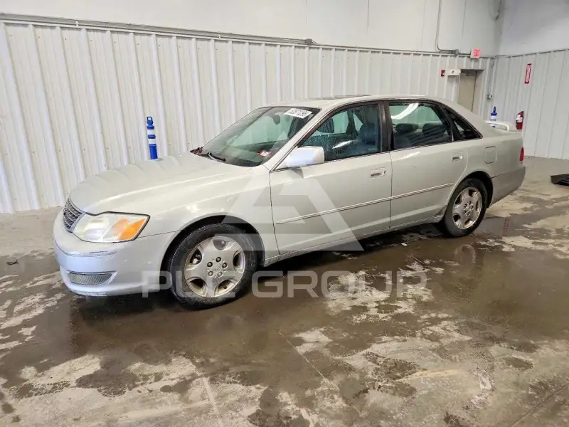 2003 Toyota AVALON photo