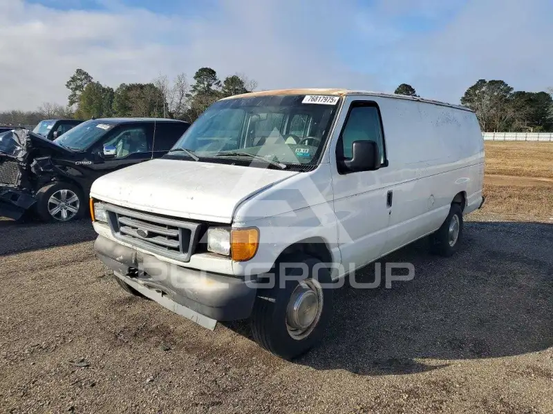 2003 Ford E-250 фото