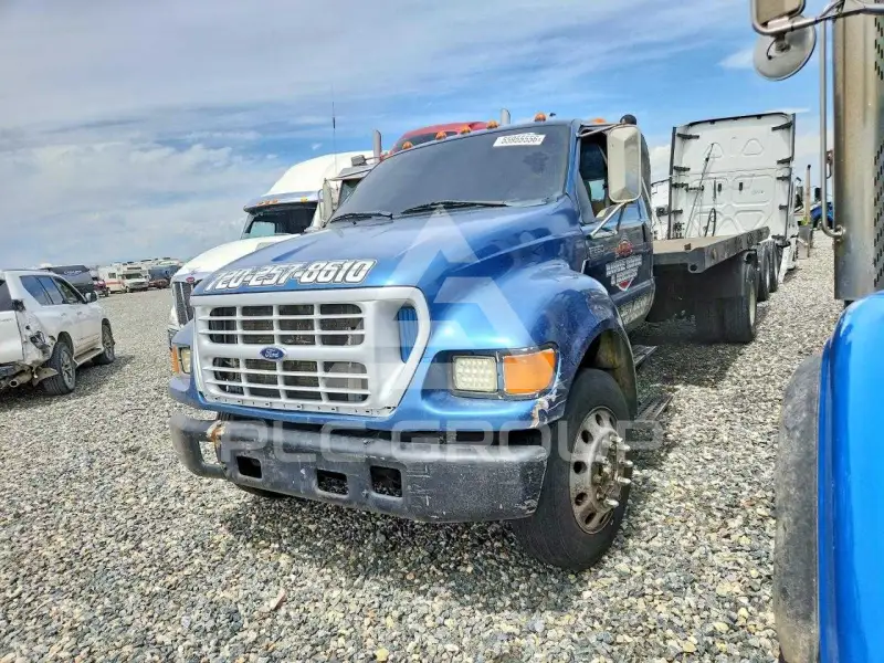 2003 Ford F-650 photo