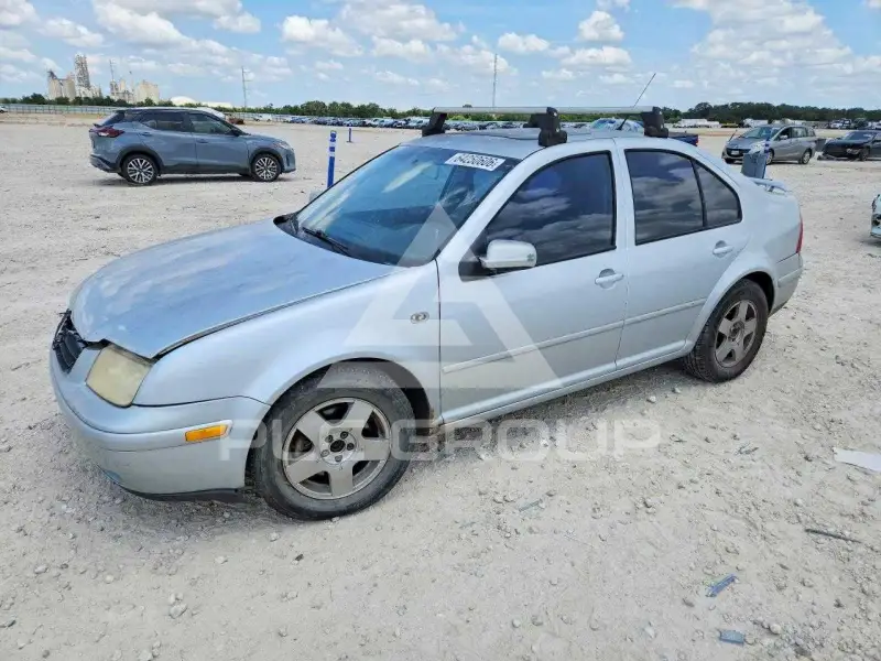 2003 Volkswagen Jetta photo