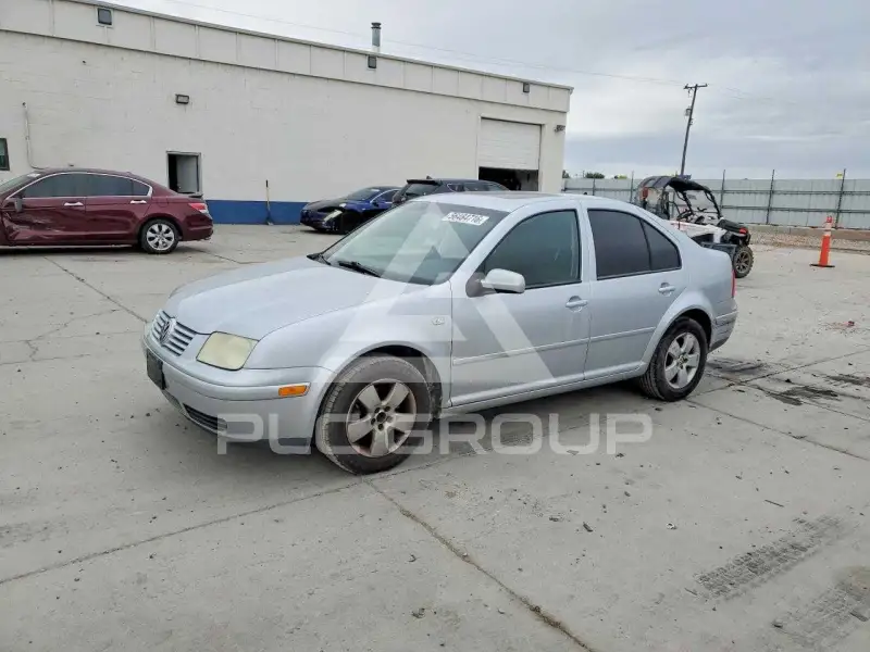 2003 Volkswagen Jetta photo