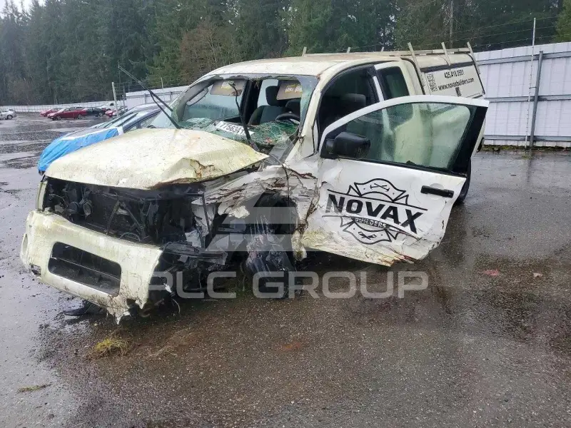 2004 Nissan TITAN photo
