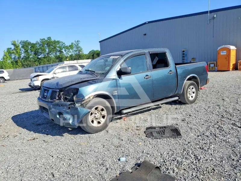 2004 Nissan TITAN фото