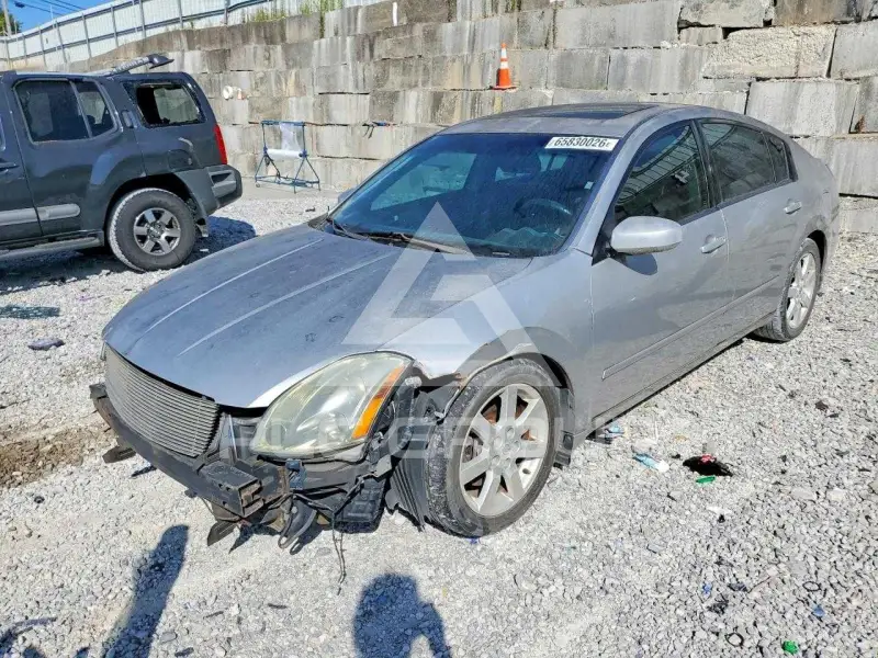 2004 Nissan MAXIMA photo