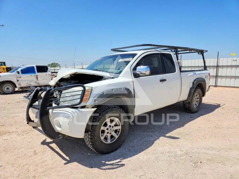 2004 Nissan TITAN фото