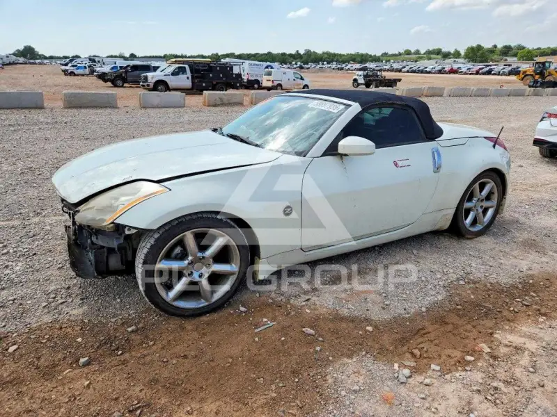 2004 Nissan 350Z фото