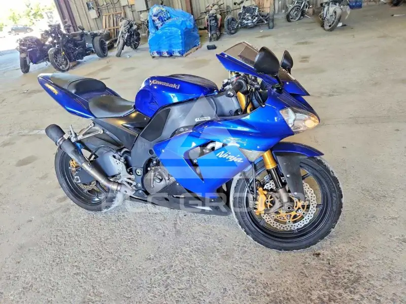 2004 Kawasaki Ninja900 фото