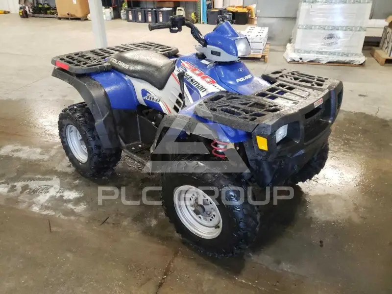 2004 Polaris  photo
