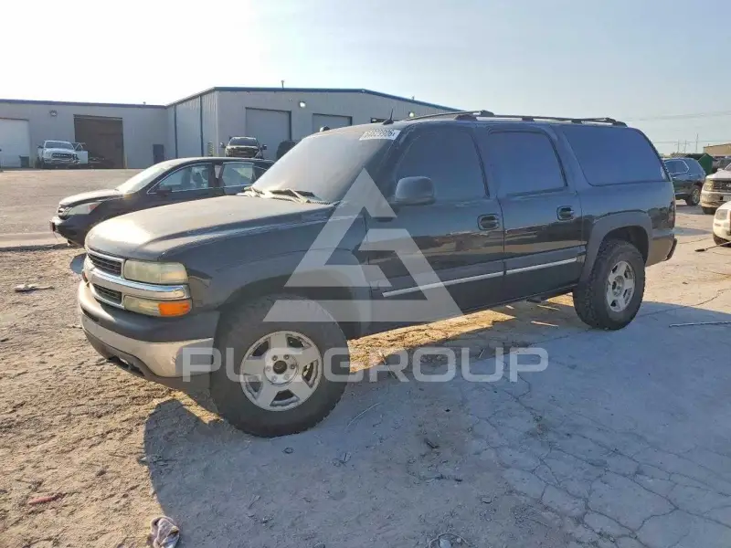 2004 Chevrolet Suburan photo