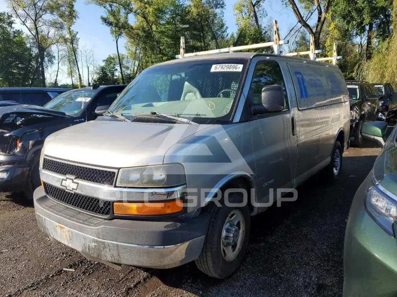 2004 Chevrolet Express фото