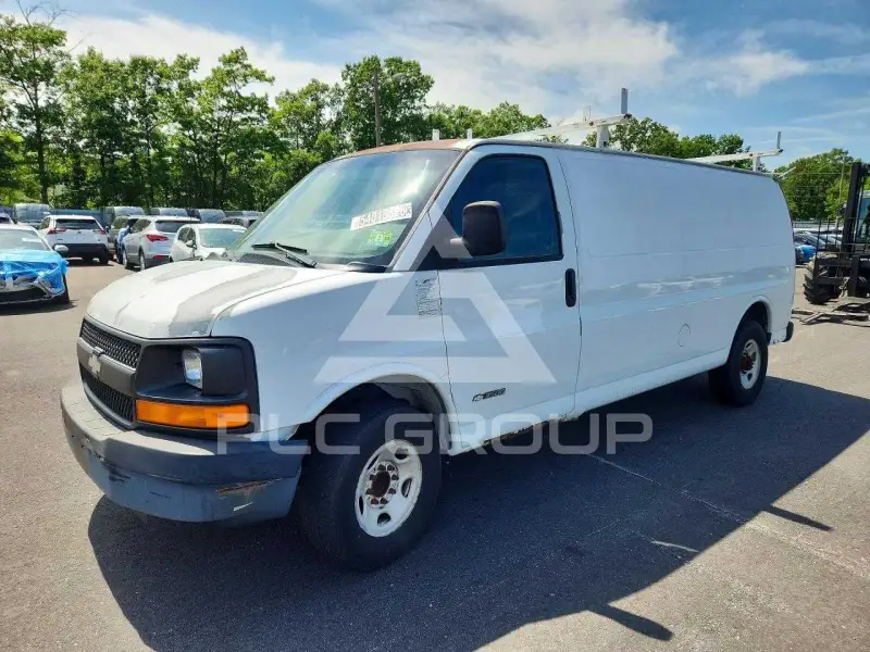 2004 Chevrolet Express photo