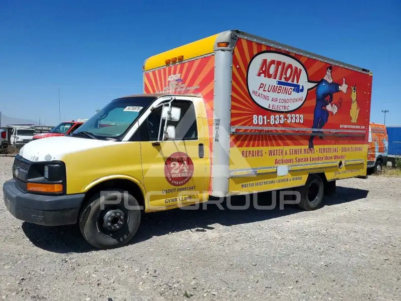 2004 Chevrolet Express photo