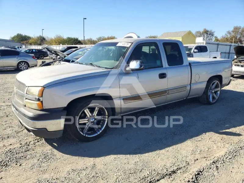 2004 Chevrolet Silverado фото