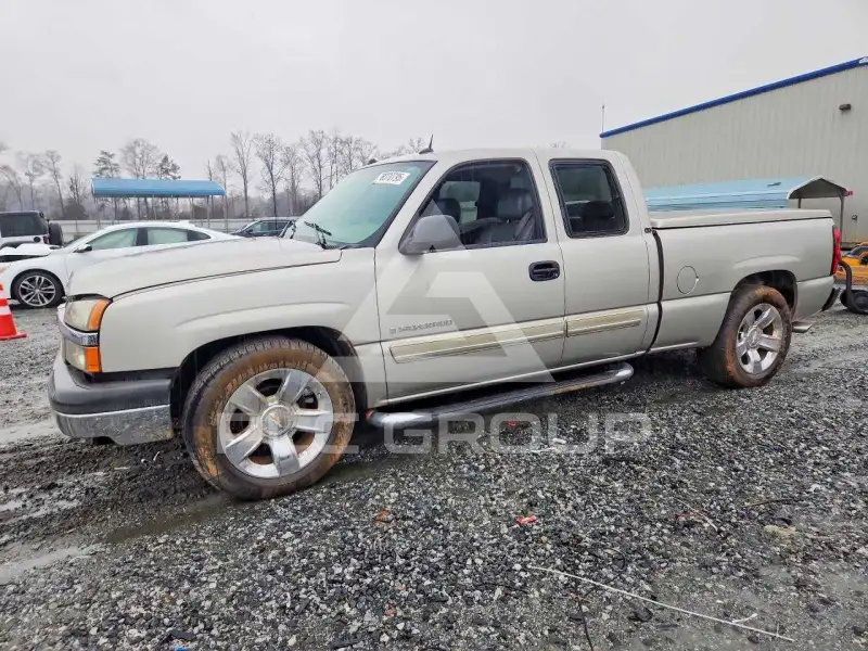 2004 Chevrolet Silverado фото