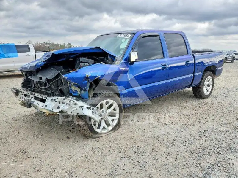 2004 Chevrolet Silverado photo