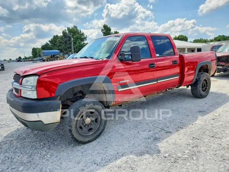 2004 Chevrolet Silverado photo