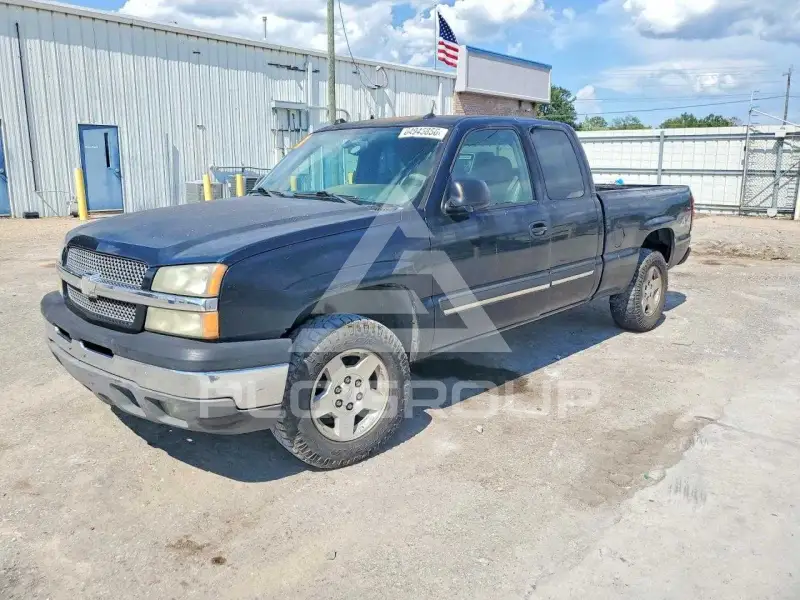 2004 Chevrolet Silverado photo