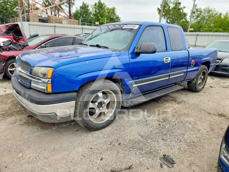 2004 Chevrolet Silverado photo