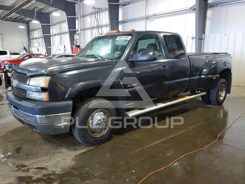 2004 Chevrolet Silverado photo