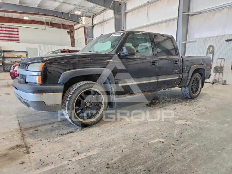 2004 Chevrolet Silverado photo