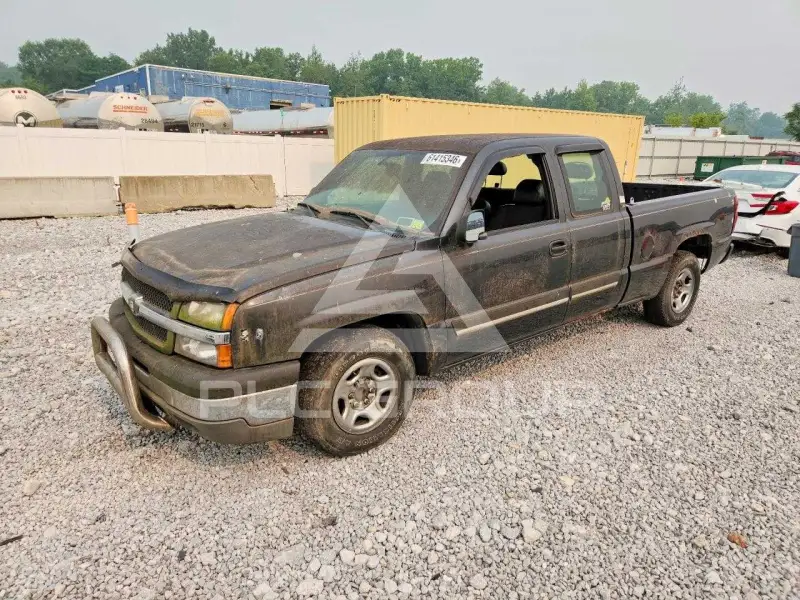 2004 Chevrolet Silverado photo