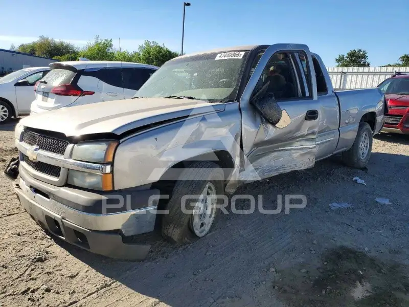 2004 Chevrolet Silverado photo