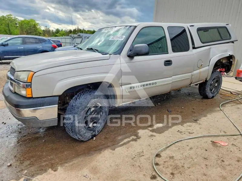 2004 Chevrolet Silverado photo